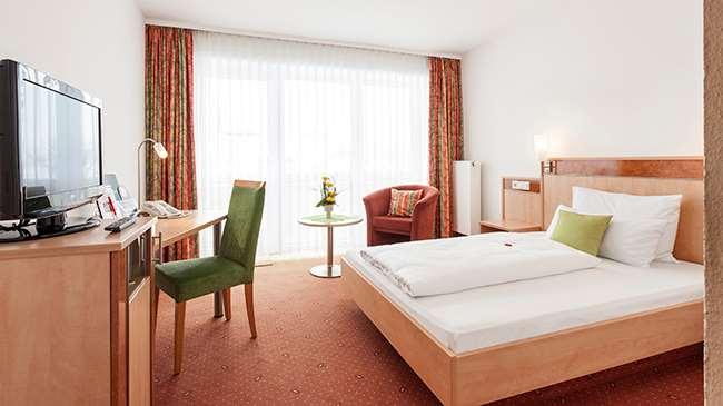 Zeller'S Quartier Hotell Königsbrunn Rum bild