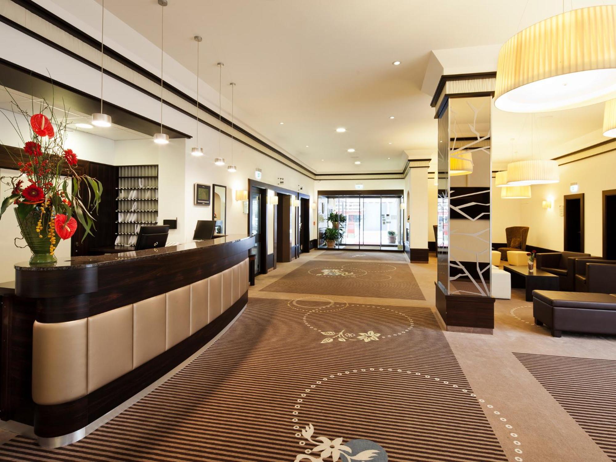 Zeller'S Quartier Hotell Königsbrunn Inreriör bild