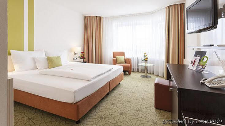 Zeller'S Quartier Hotell Königsbrunn Exteriör bild