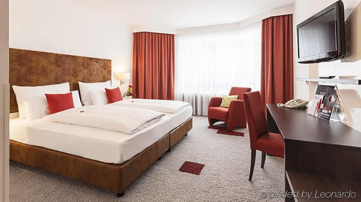 Zeller'S Quartier Hotell Königsbrunn Exteriör bild