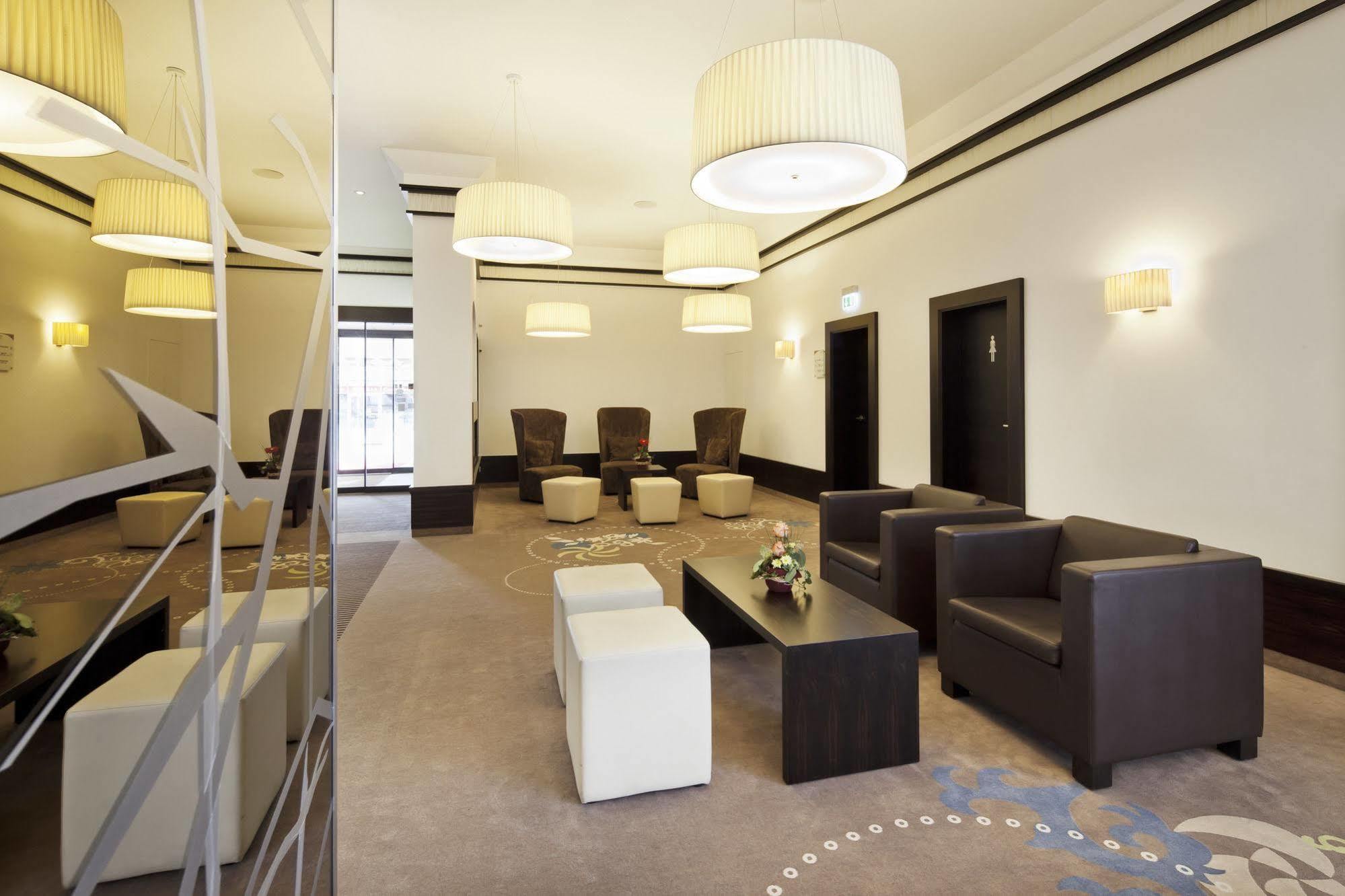 Zeller'S Quartier Hotell Königsbrunn Exteriör bild