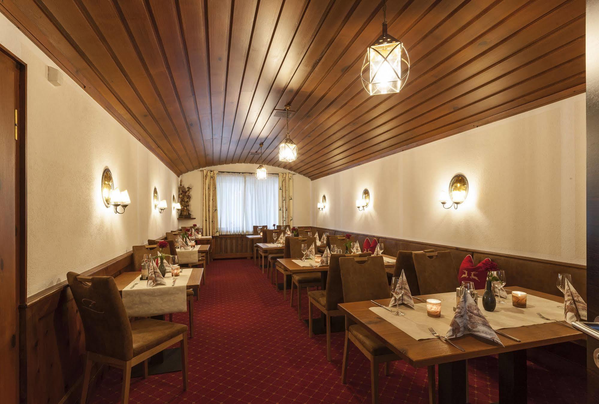 Zeller'S Quartier Hotell Königsbrunn Exteriör bild